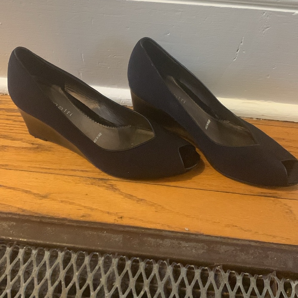 Amalfi black wedge heels size 6.5 - Picture 2 of 4